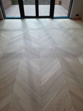 Prantsuse kalasaba Chevron tamm natuur Tavolini