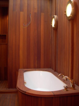 Laevatekk Merbau vannitoa/ spa põrandatele